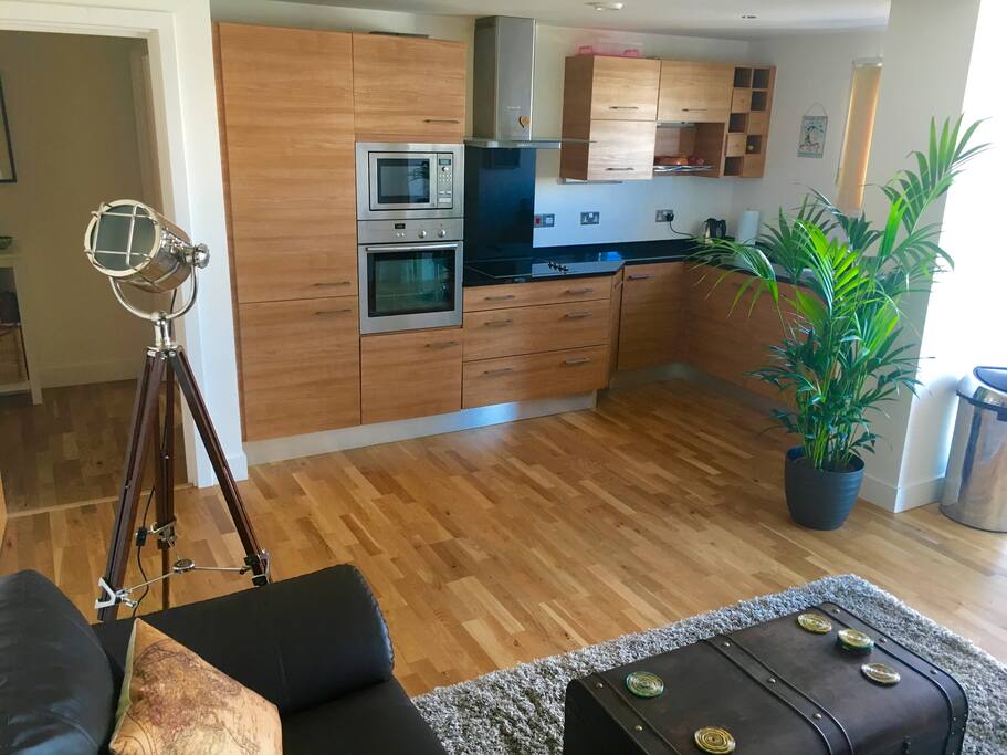 The well-equipped kitchen has everything you might need