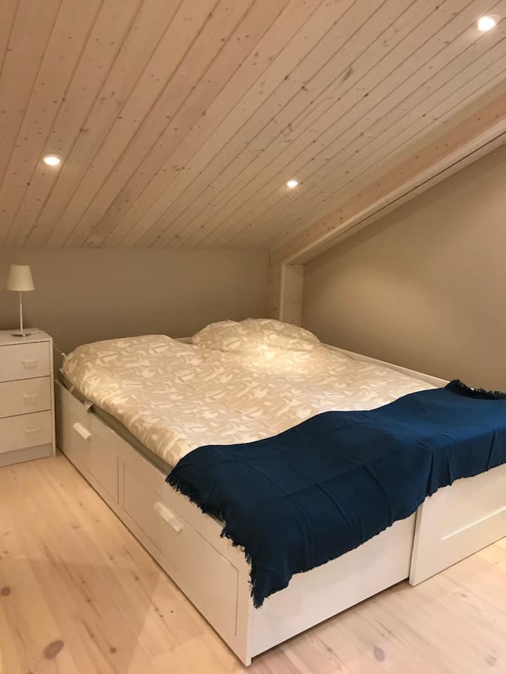 ห้องนอน 1 พร้อมเตียงคู่