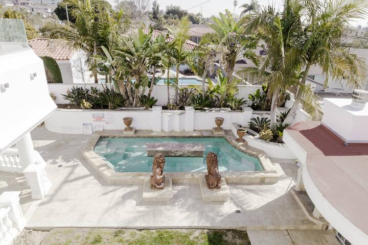 Beautiful Mansion 4bdr + 8baths gallery image 2