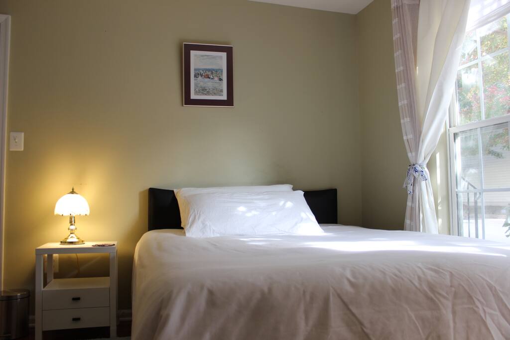 Queen size bed