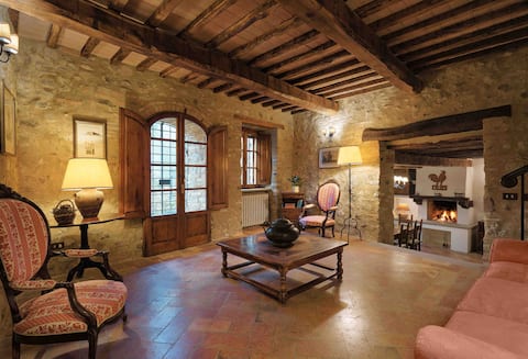 Popular Airbnb listing: Tower House in Umbertide