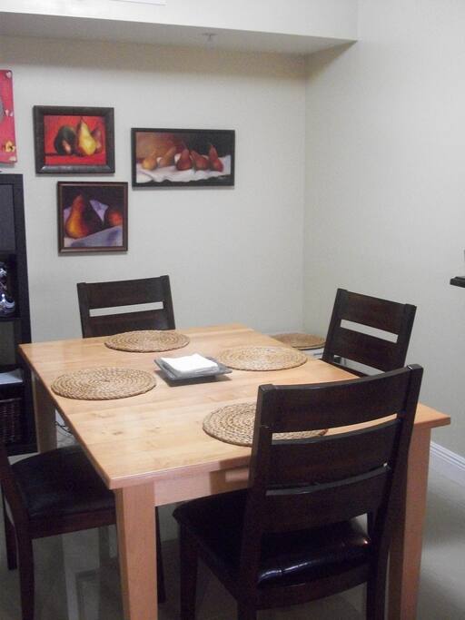 Dining room.