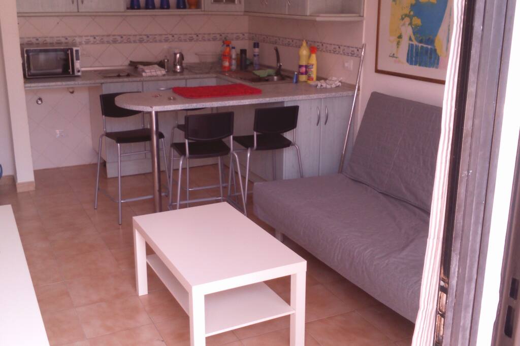Salón con sofa cama.Fuerteventura.
Canarias.España