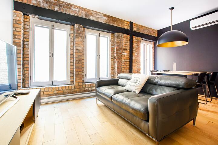 SP301-Les Lofts St-Pierre – Par Les Lofts Vieux-QC gallery image 3