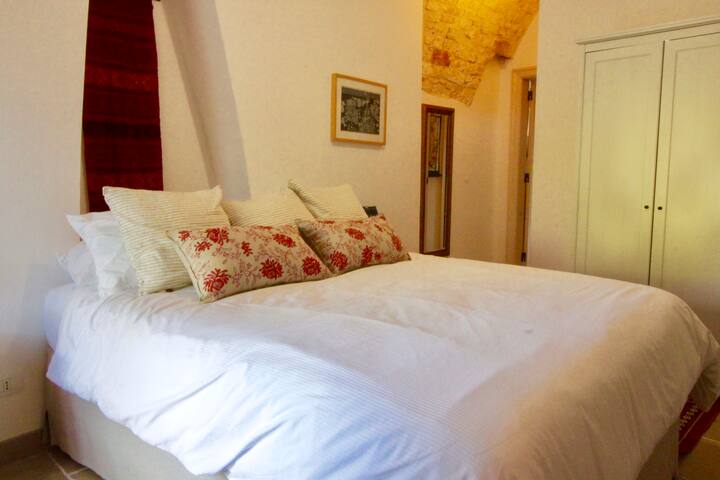 Beautiful masseria near Castellana gallery image 5