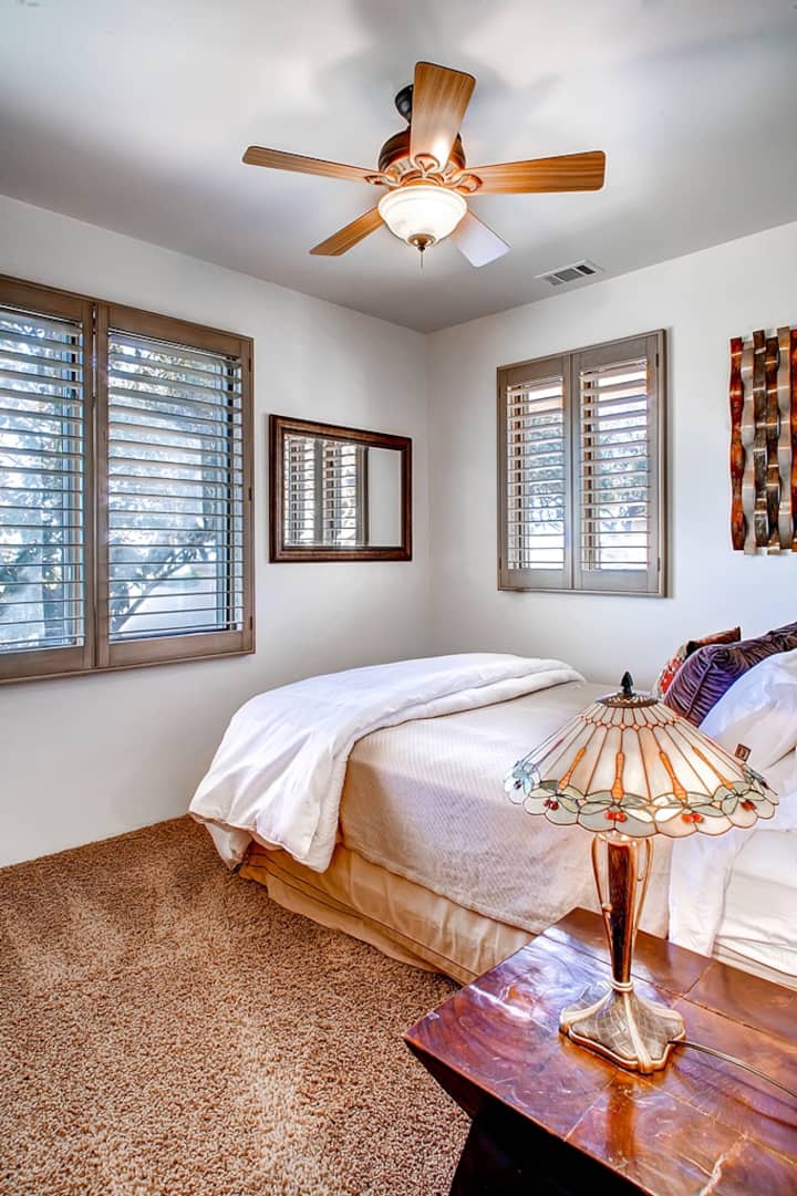 Četvrta spavaća soba nudi bračni krevet (160x200)