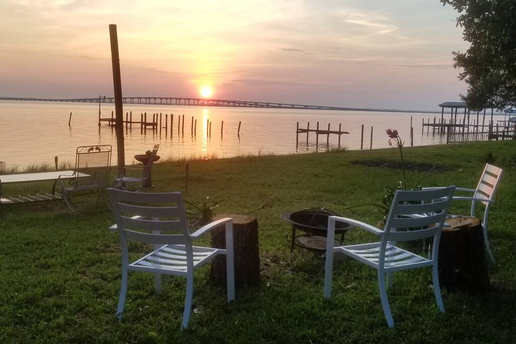 SunRise @ Huck 'n Tom's