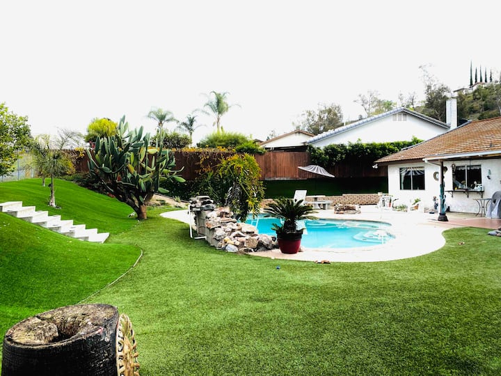 Eucalyptus Hills Holiday Rentals & Homes California, United States