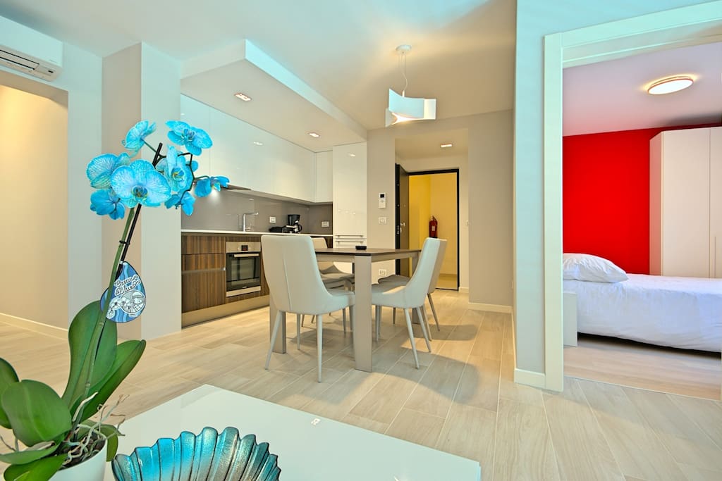 Kitchen with dining table