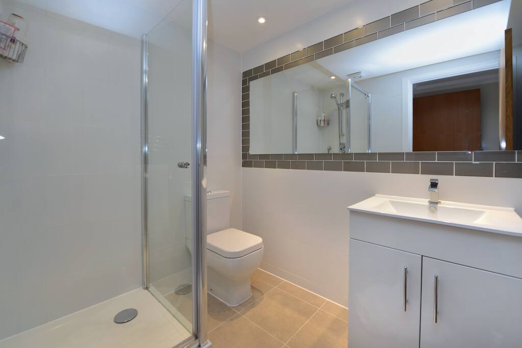 En Suite Bathroom off Bedroom 1