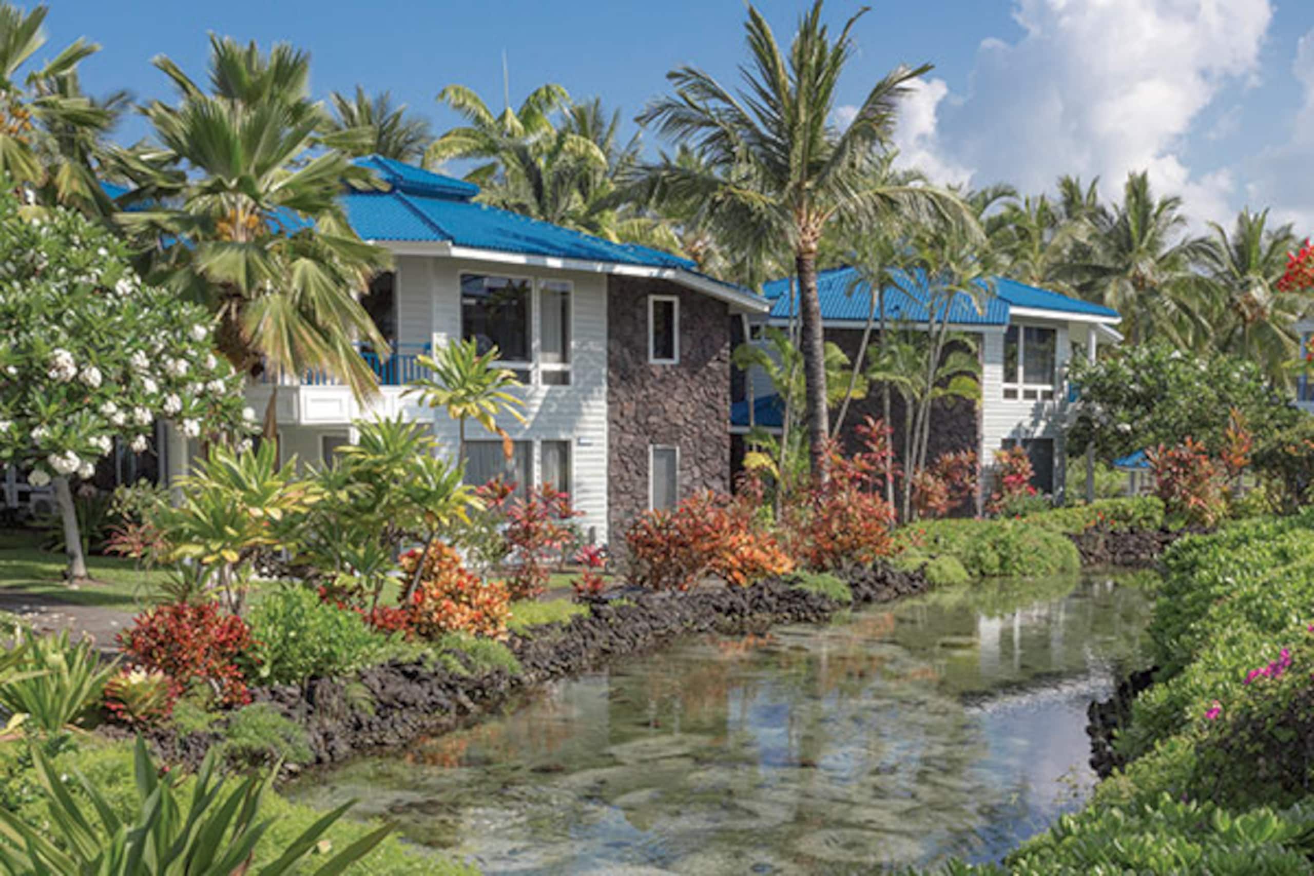 Condo in Kailua-Kona · ★4.7 · 2 bedrooms · 1 bed · 2 baths - Image 1