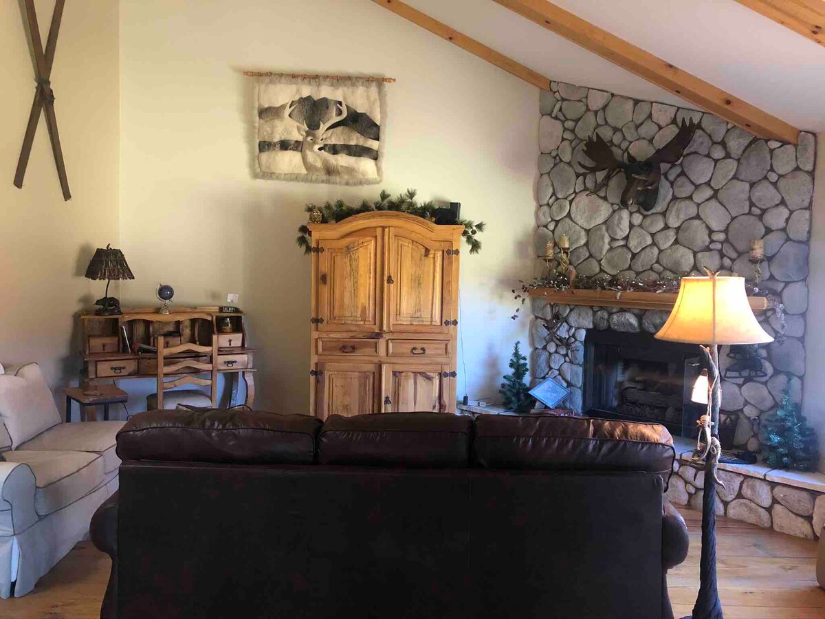 拉出式皮沙发可睡两个人