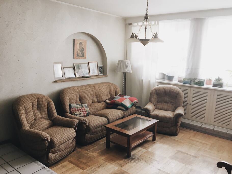 Iving room 1st floor
