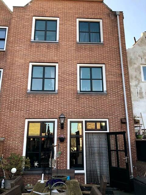 Two rooms in the middle of the city but still quiet