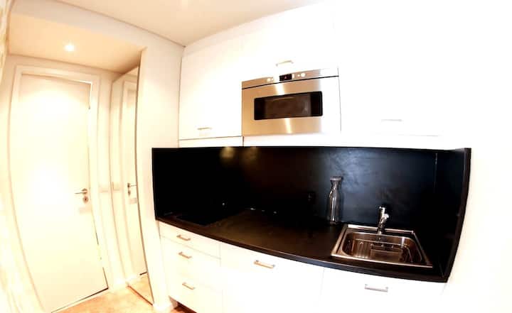 Ribeira Cinema Apartments _ Superior Studios