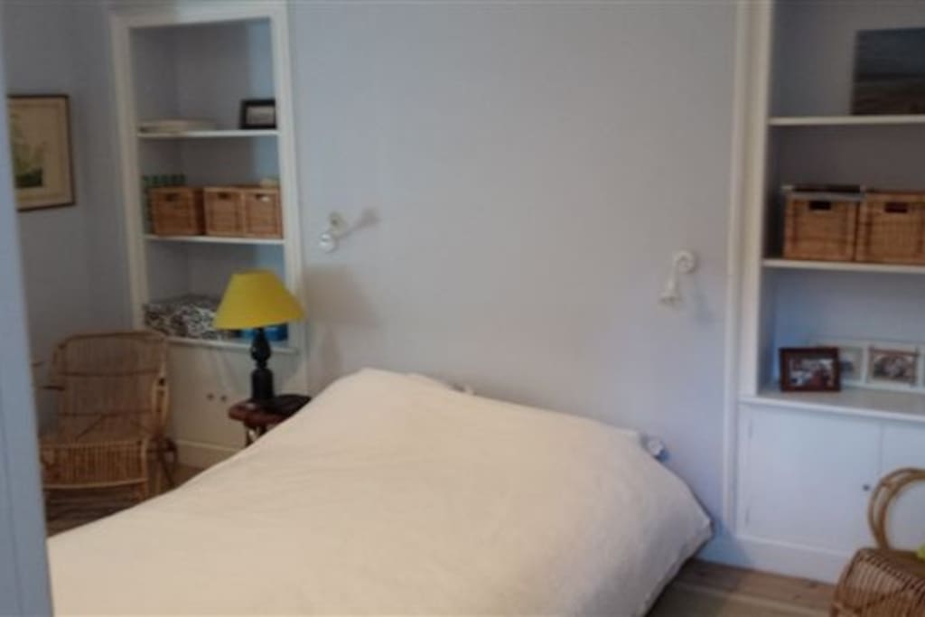 Chambre 1
Lit Double
Cabinet de toilette