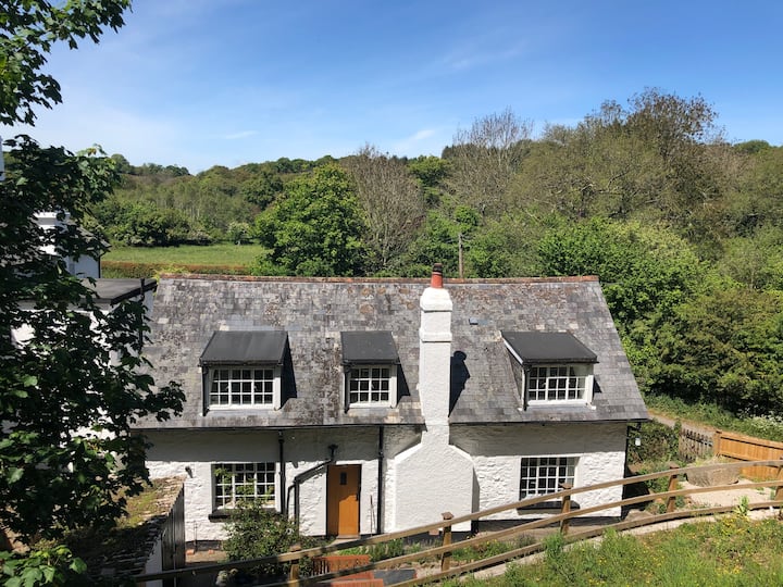 Clifford Bridge Cottage, River Teign, Dartmoor Cottages for Rent in
