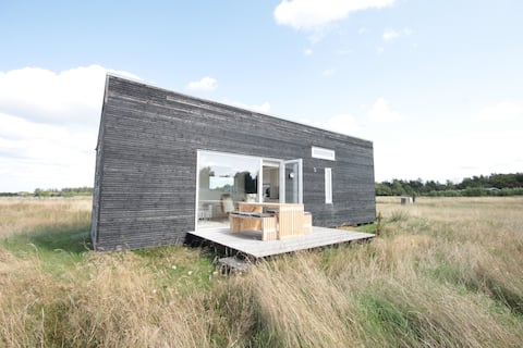 Cozy and bright house near the water