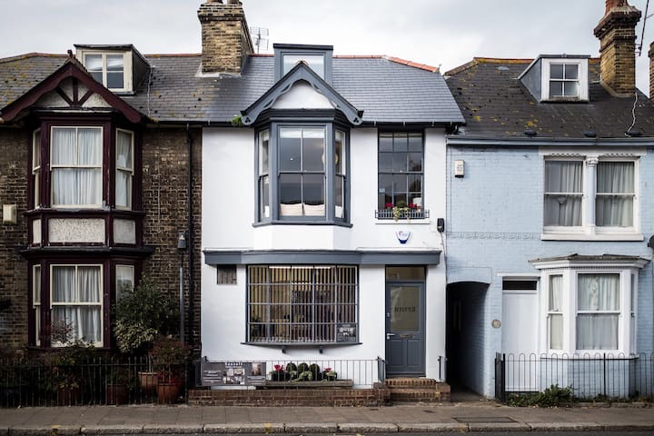 Airbnb Whitstable Holiday Rentals Places To Stay England