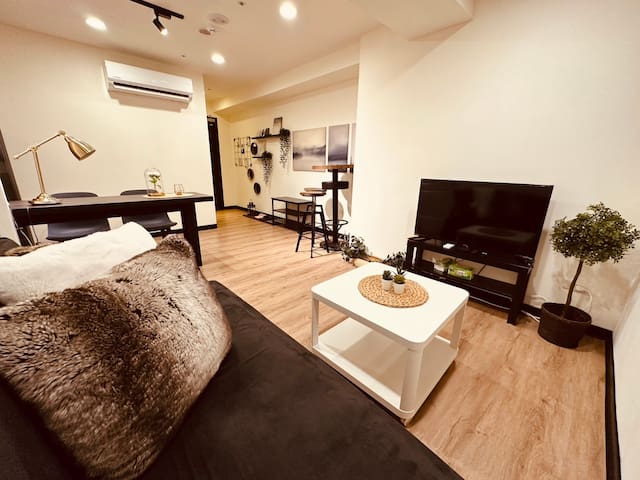 旅家雅舍12C＠2B2B/電梯/高樓層美景大樓 6~8人 古亭MRT5分鐘 師大永康商圈