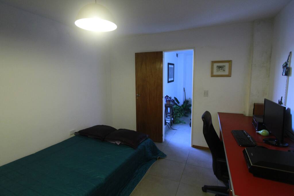 Sofa cama y escritorio