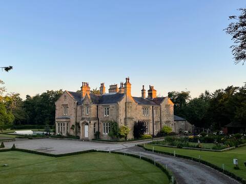 9 Bedroom Victorian Mansion with Majestic Grounds