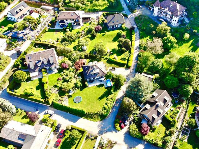 Contemporary family home on Lake Geneva gallery image 4