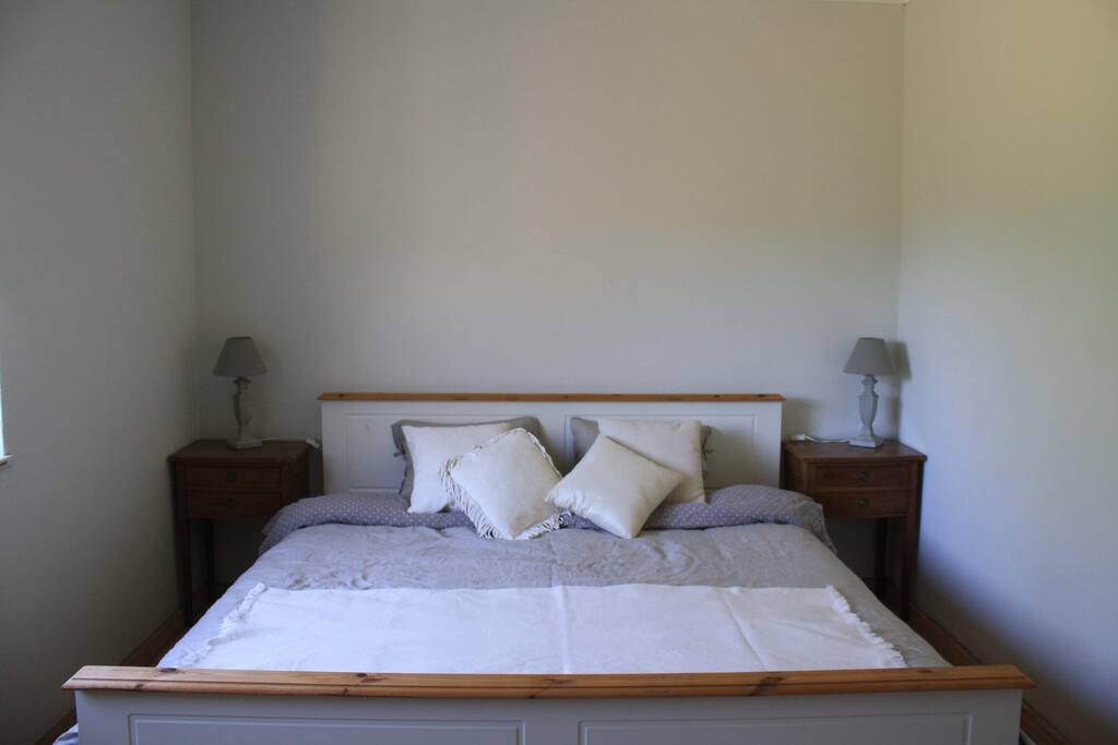 Schlafzimmer 1