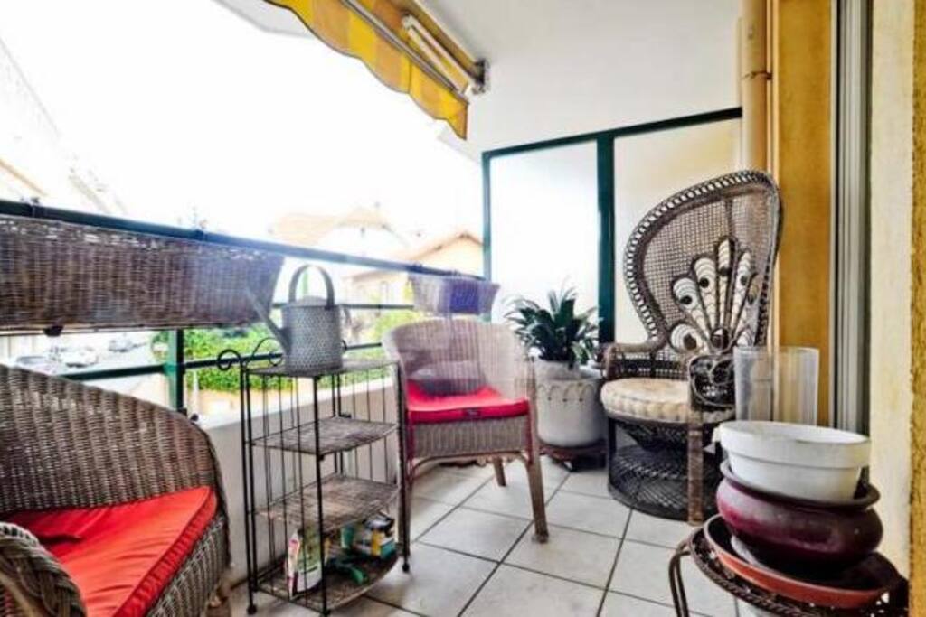 Le balcon