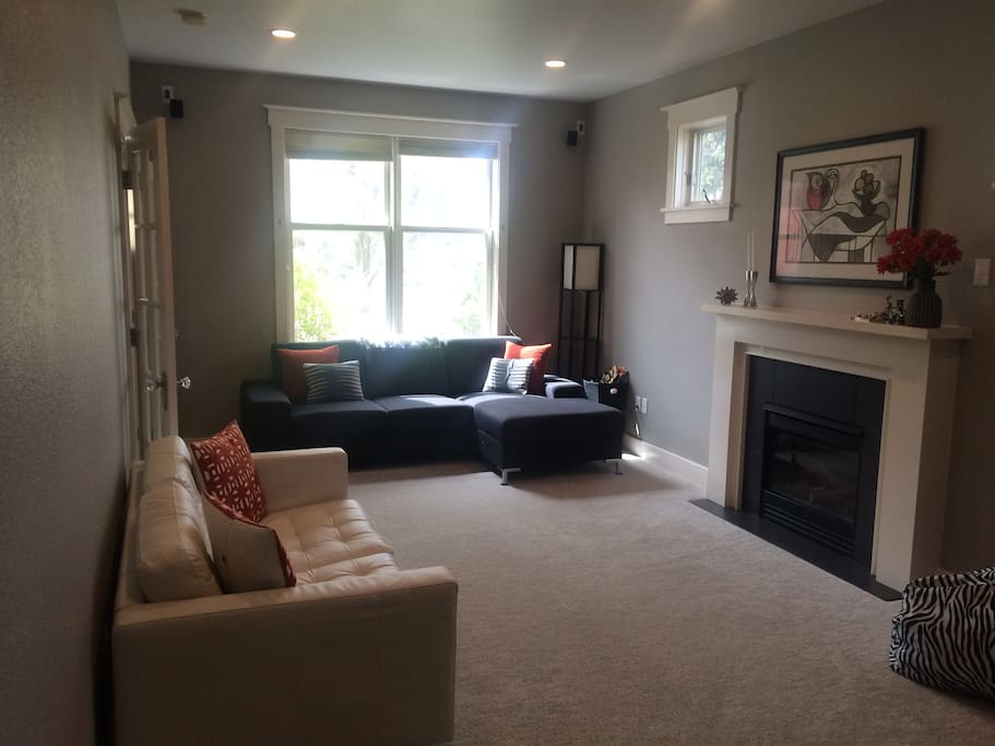 Sectional perfect for lounging