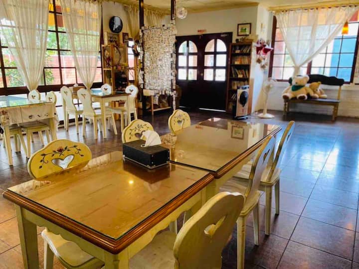 Nantou Puli House B&B - Suetang Artist Homestay (Separate Dining Kitchen Space)