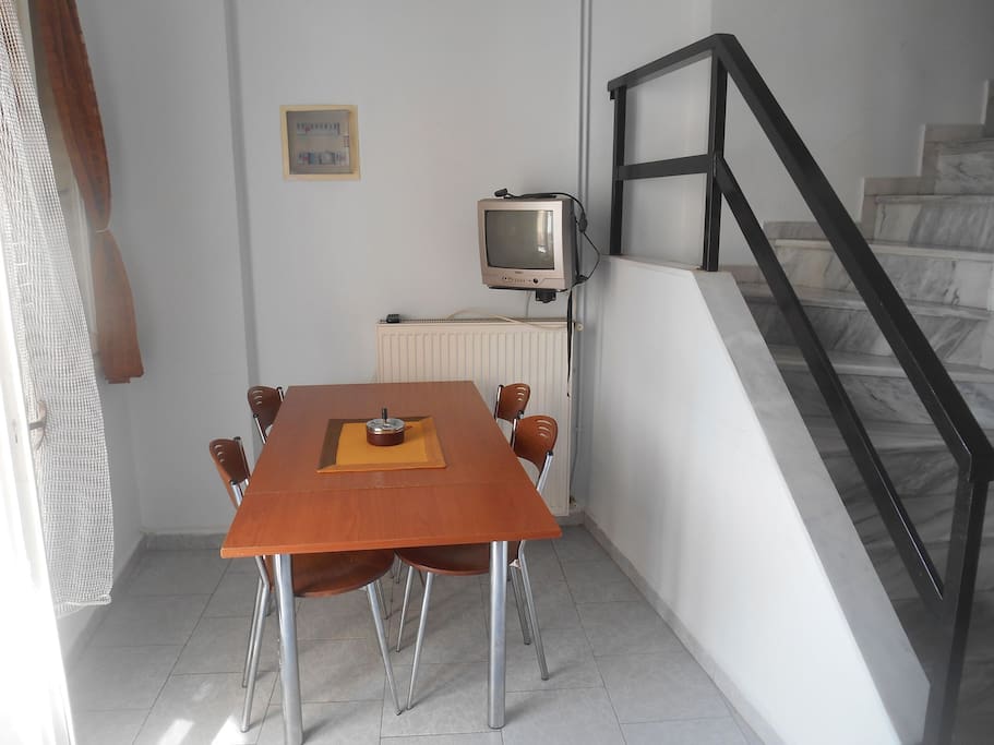 Τραπεζαρία - Dining room