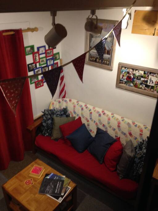 Living Room (extra Bed)