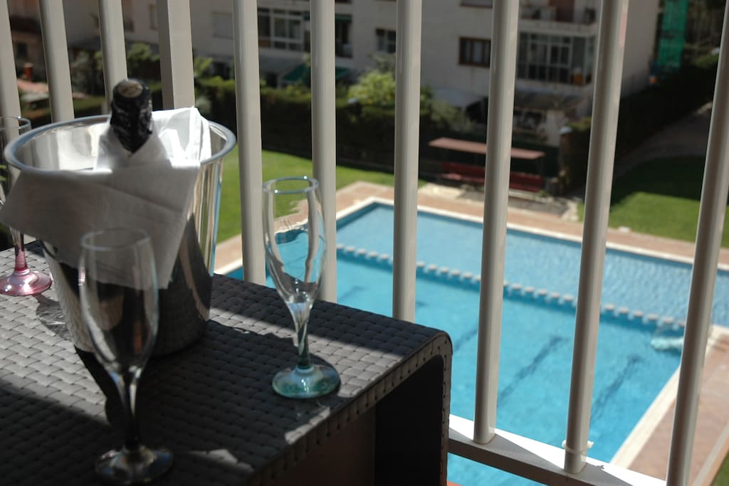 terraza-jardin-piscina