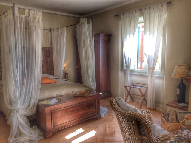 Airbnb Suvereto Vacation Rentals Places To Stay