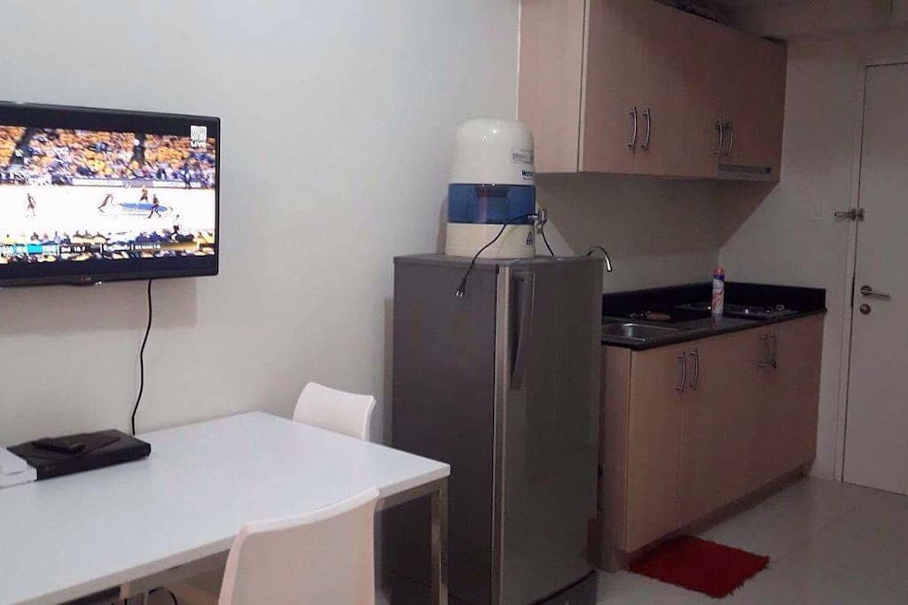 Ref, TV, Kitchen, Tables and Chair