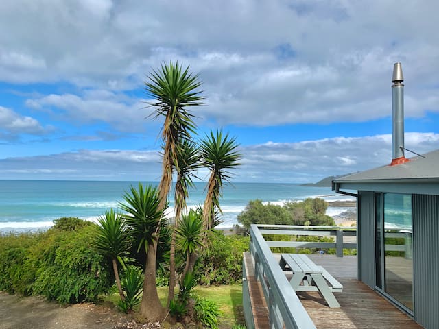 Surf Shack – Beach Front – 60 paces to the sand