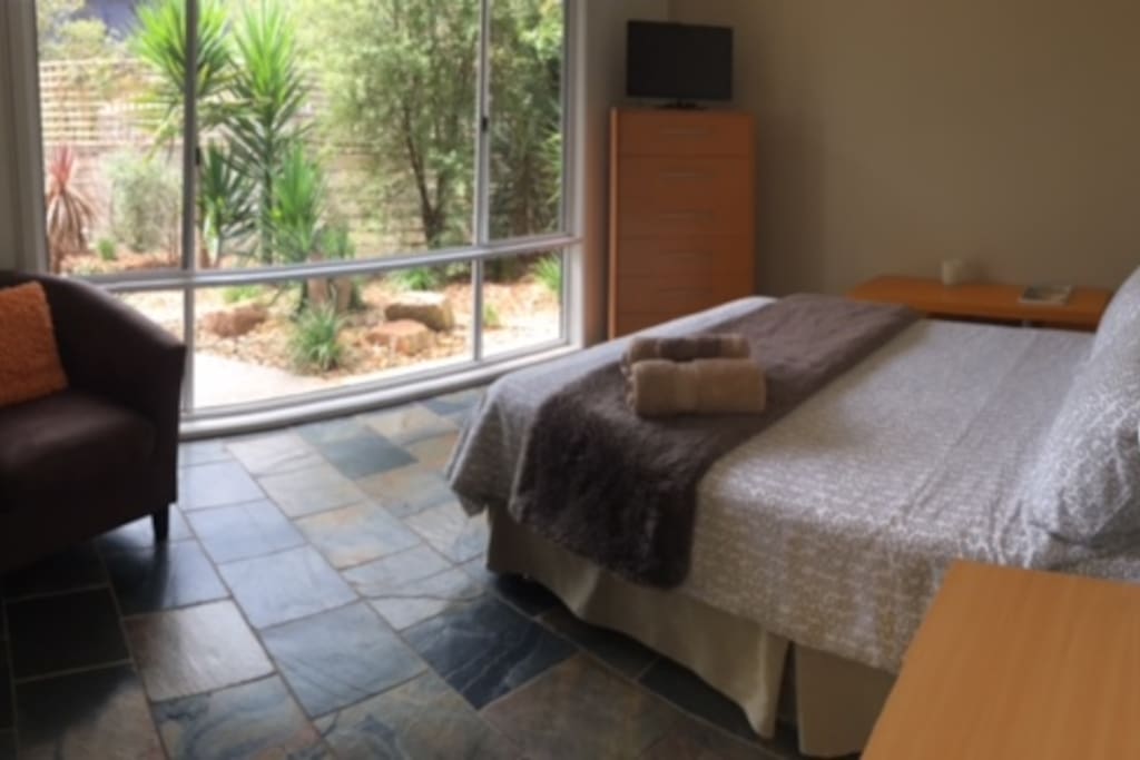 Double bed in 2nd bedroom with TV