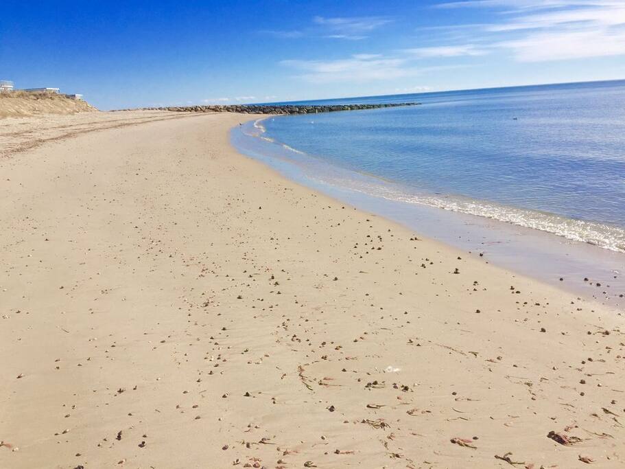 Short walk to the beach!