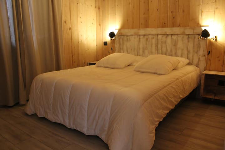 一楼160 x 200双人卧室