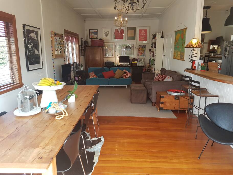 Bright and relaxed decor