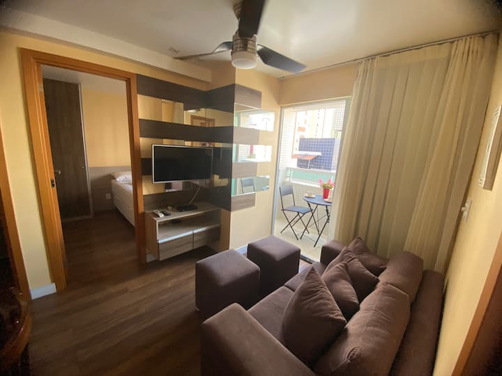 Dnevni boravak s kabelskom televizijom 