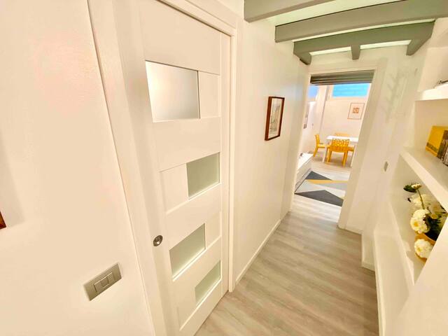 [Loft in centro] Metro + 12 posti letto gallery image 2