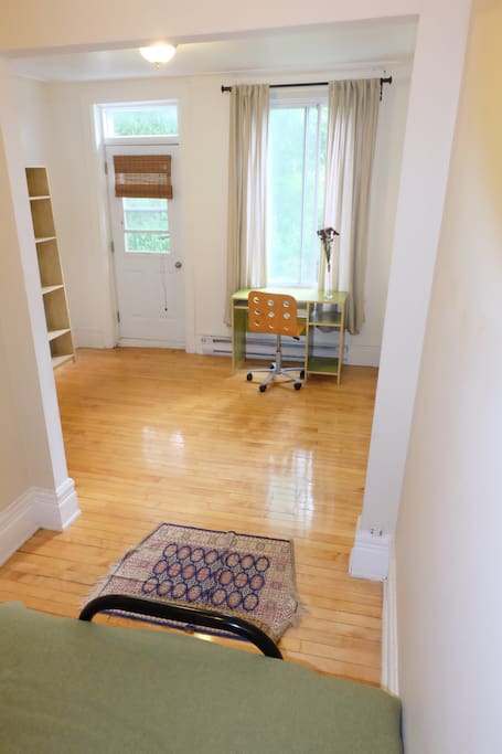other half of private room with balcony