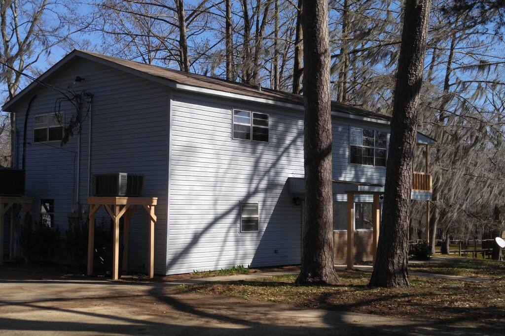 This is what the lake house looks like when you are driving down the driveway.