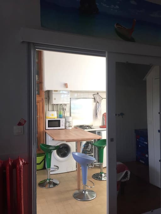Cuisine vue depuis la chambre