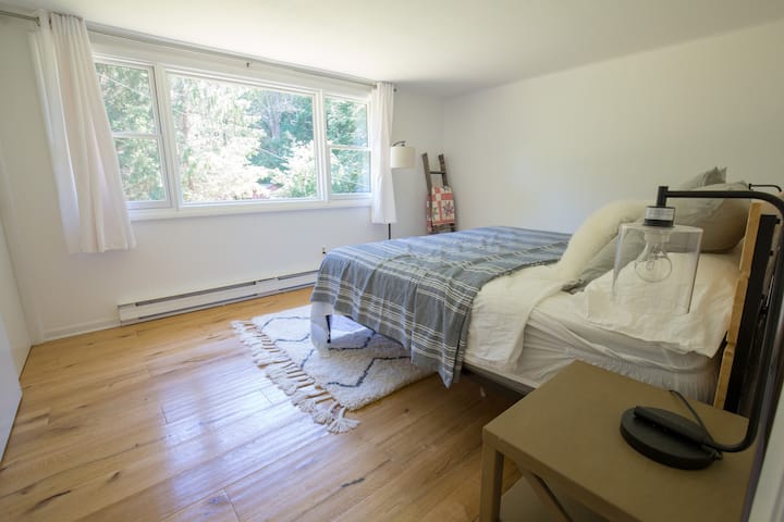 Master bedroom with king size bed