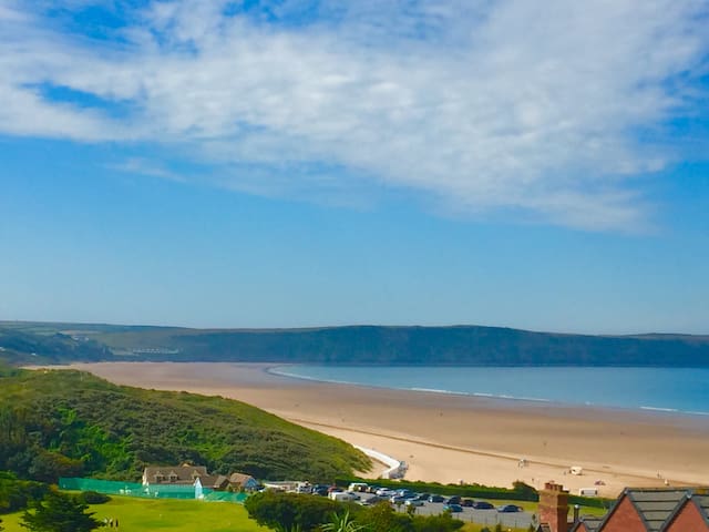 Luxury rental 100m to beach & shops: 9 Oceanpoint