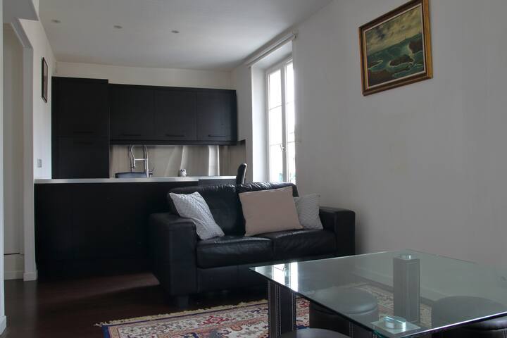 T2 near the castle: The Relais de Fontainebleau