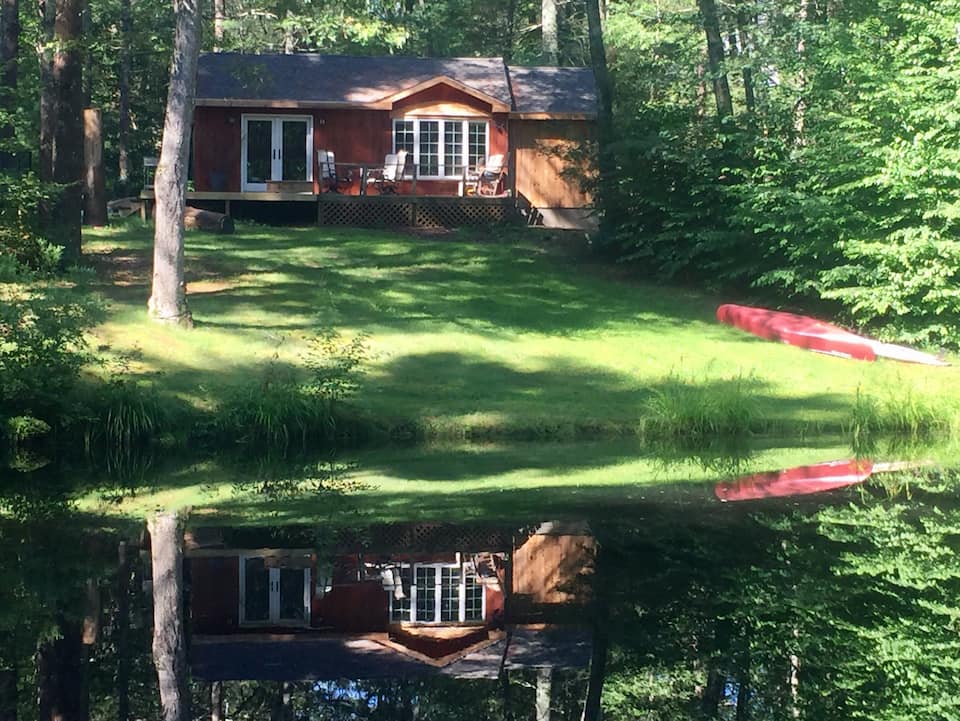 A red cabin on Turtle Pond, North Stonington, Connecticut, United States, photo 2 of 10
